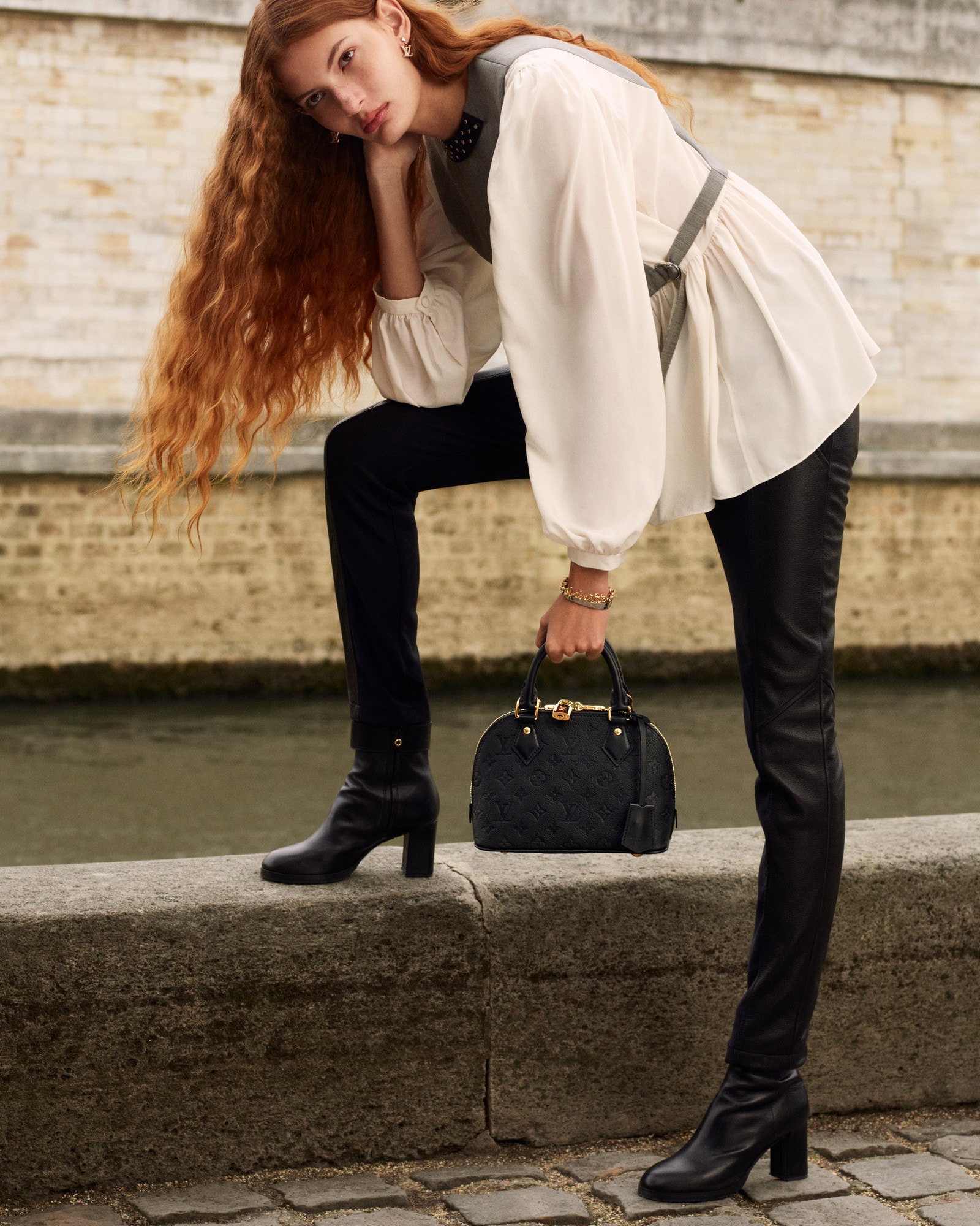 ウィメンズ ホリデーを彩るウィメンズ・バッグ - クロスボディバッグ